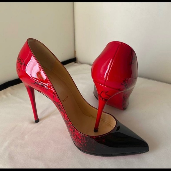 Meet Debbie, your Posher, and her closet favorites! - Picture 6 of 17